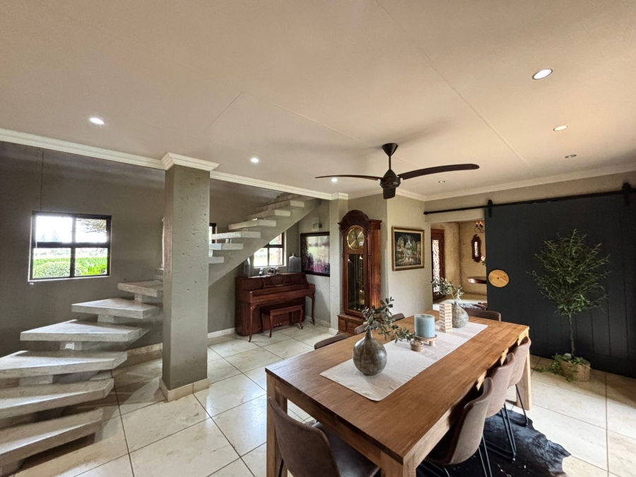 5 Bedroom Property for Sale in Grimbeeck Park North West